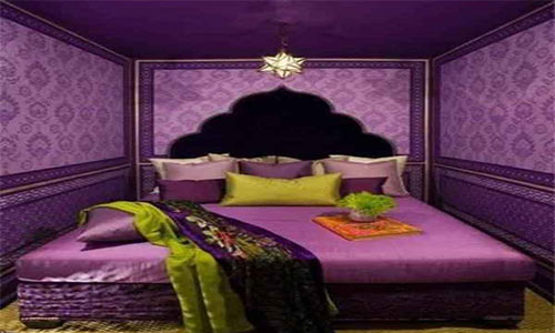 اتاق خواب با رنگ بنفش 